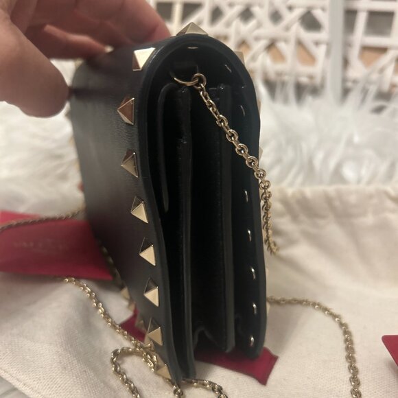 Valentino Garavani Rockstud Crossbody-golden bronze tone rockstuds and chain - Picture 9 of 11